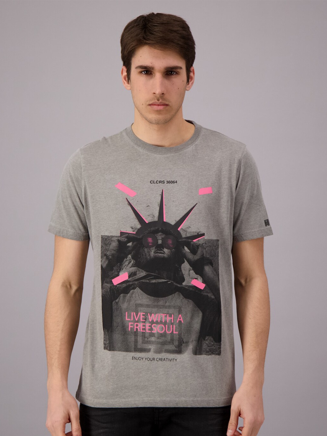 FREESOUL Men Grey Graphic Printed Cotton T-shirt