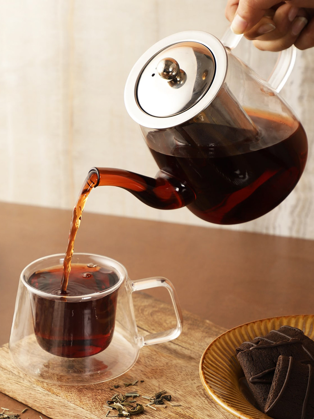 The Decor Mart Transparent Solid Glass Teapot With Removable Stailness Steel Infuser
The Decor Mart Transparent Solid Glass Teapot With Removable Stailness Steel Infuser