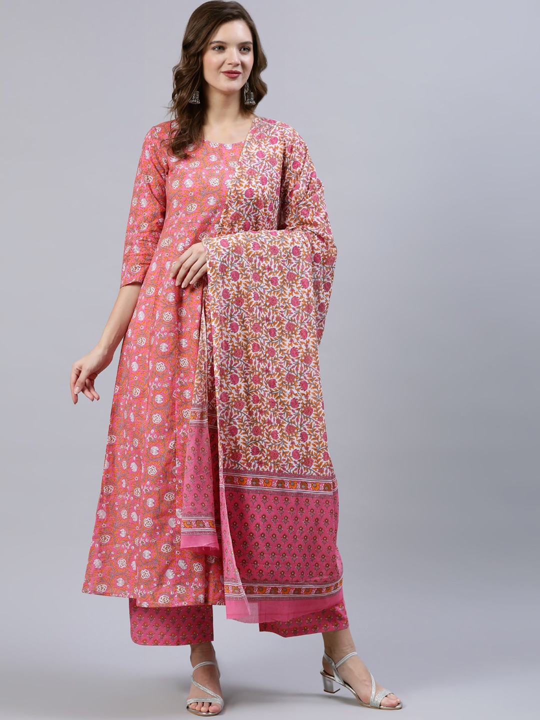 Nayo Women Pink Ethnic Motifs Printed Pure Cotton Kurta with Trousers & With Dupatta
Nayo Women Pink Ethnic Motifs Printed Pure Cotton Kurta with Trousers & With Dupatta