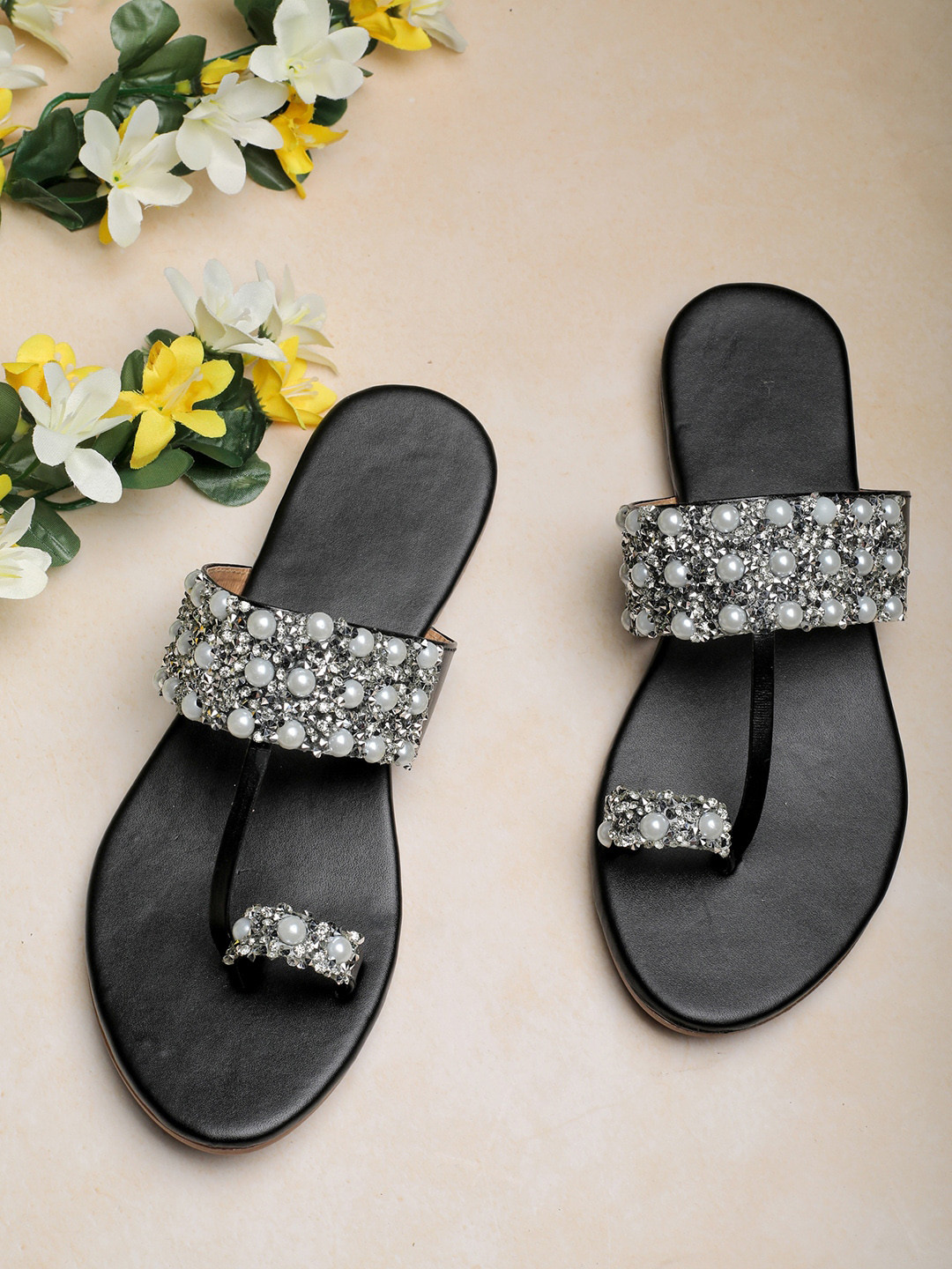 HASTEN Women Black One Toe Flats
HASTEN Women Black One Toe Flats