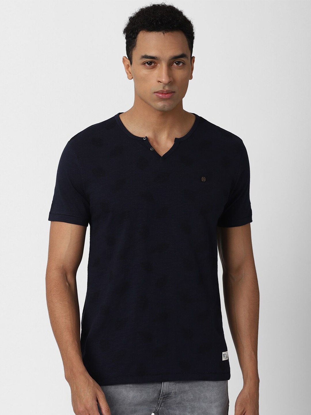VAN HEUSEN DENIM LABS Men Navy Blue Solid T-shirt