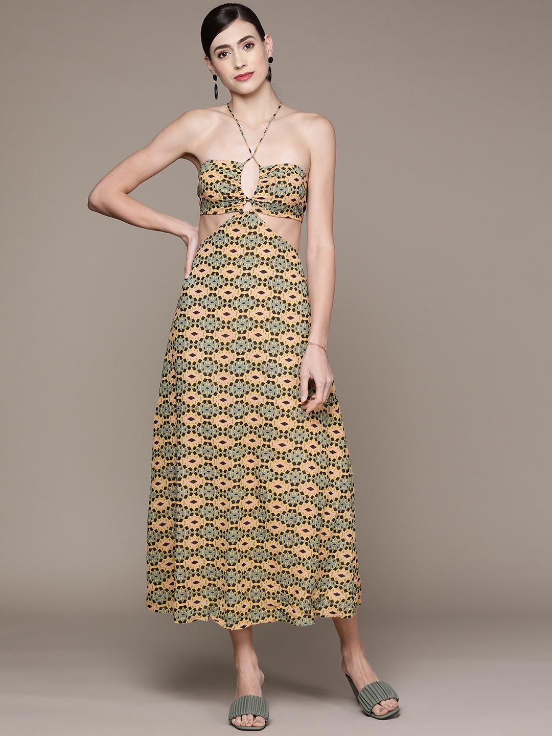 Label Ritu Kumar Women Peach-Coloured & Blue Ethnic Motifs Georgette A-Line Midi Dress
Label Ritu Kumar Women Peach-Coloured & Blue Ethnic Motifs Georgette A-Line Midi Dress
