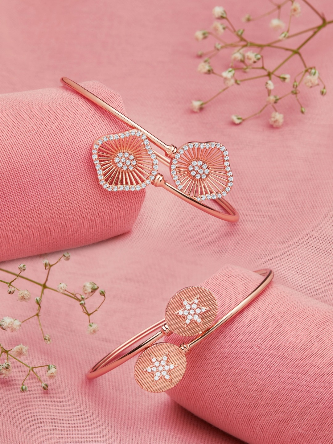 Zaveri Pearls Women Set of 2 Rose Gold-Plated White Brass Cubic Zirconia Cuff Bracelet
Zaveri Pearls Women Set of 2 Rose Gold-Plated White Brass Cubic Zirconia Cuff Bracelet