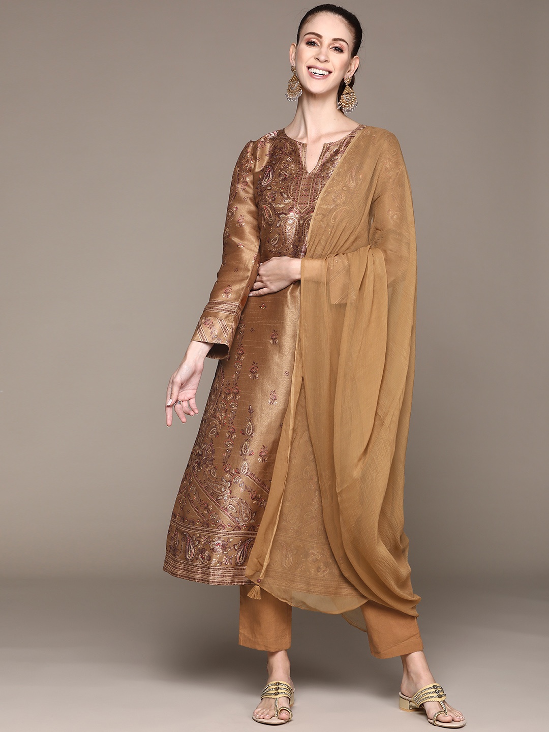 aarke Ritu Kumar Women Brown Ethnic Motifs Printed Kurta with Palazzos & With Dupatta
aarke Ritu Kumar Women Brown Ethnic Motifs Printed Kurta with Palazzos & With Dupatta