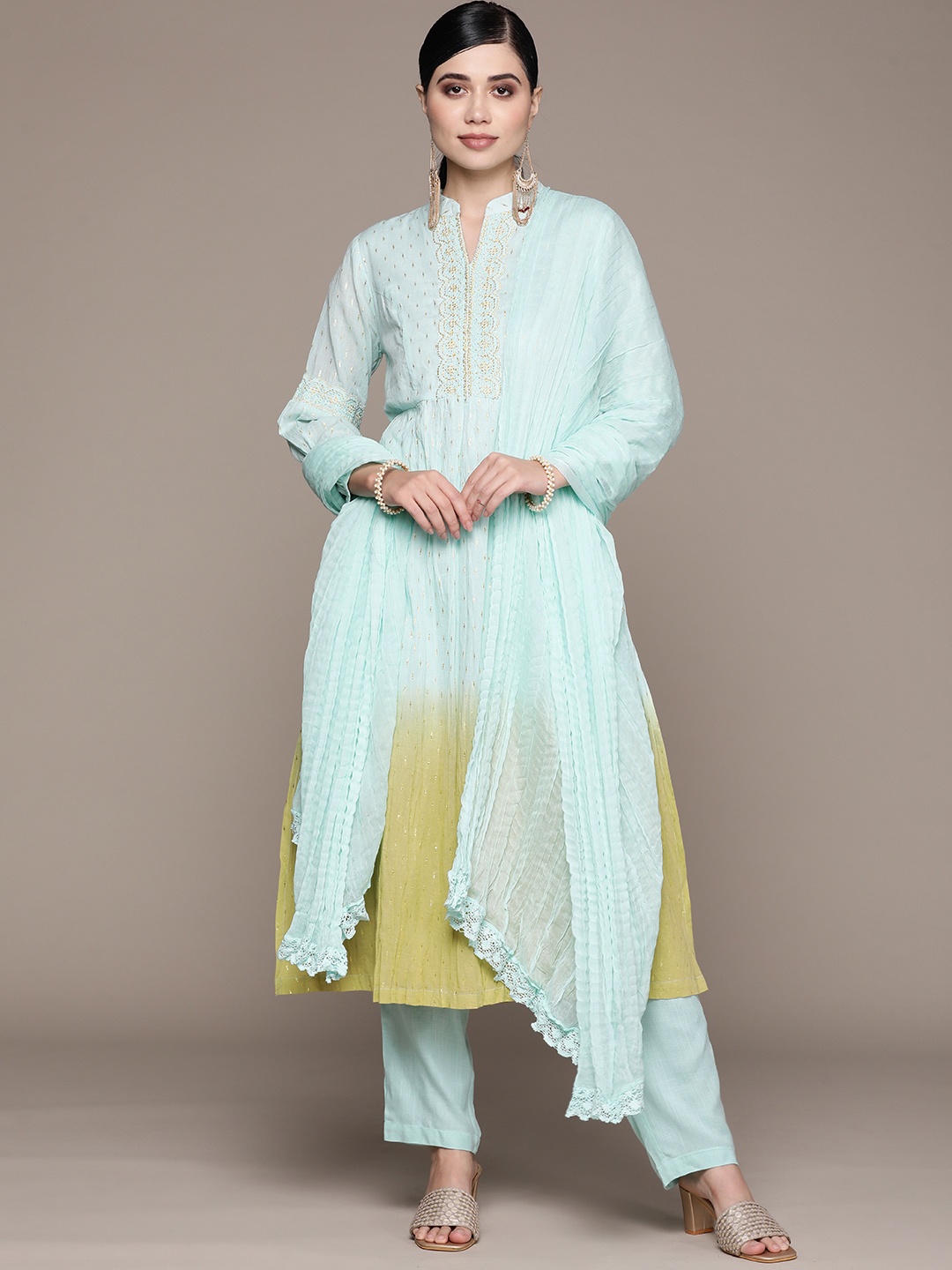 aarke Ritu Kumar Women Blue Ombre Dyed Thread Work Pure Cotton Kurta with Trousers & With Dupatta
aarke Ritu Kumar Women Blue Ombre Dyed Thread Work Pure Cotton Kurta with Trousers & With Dupatta