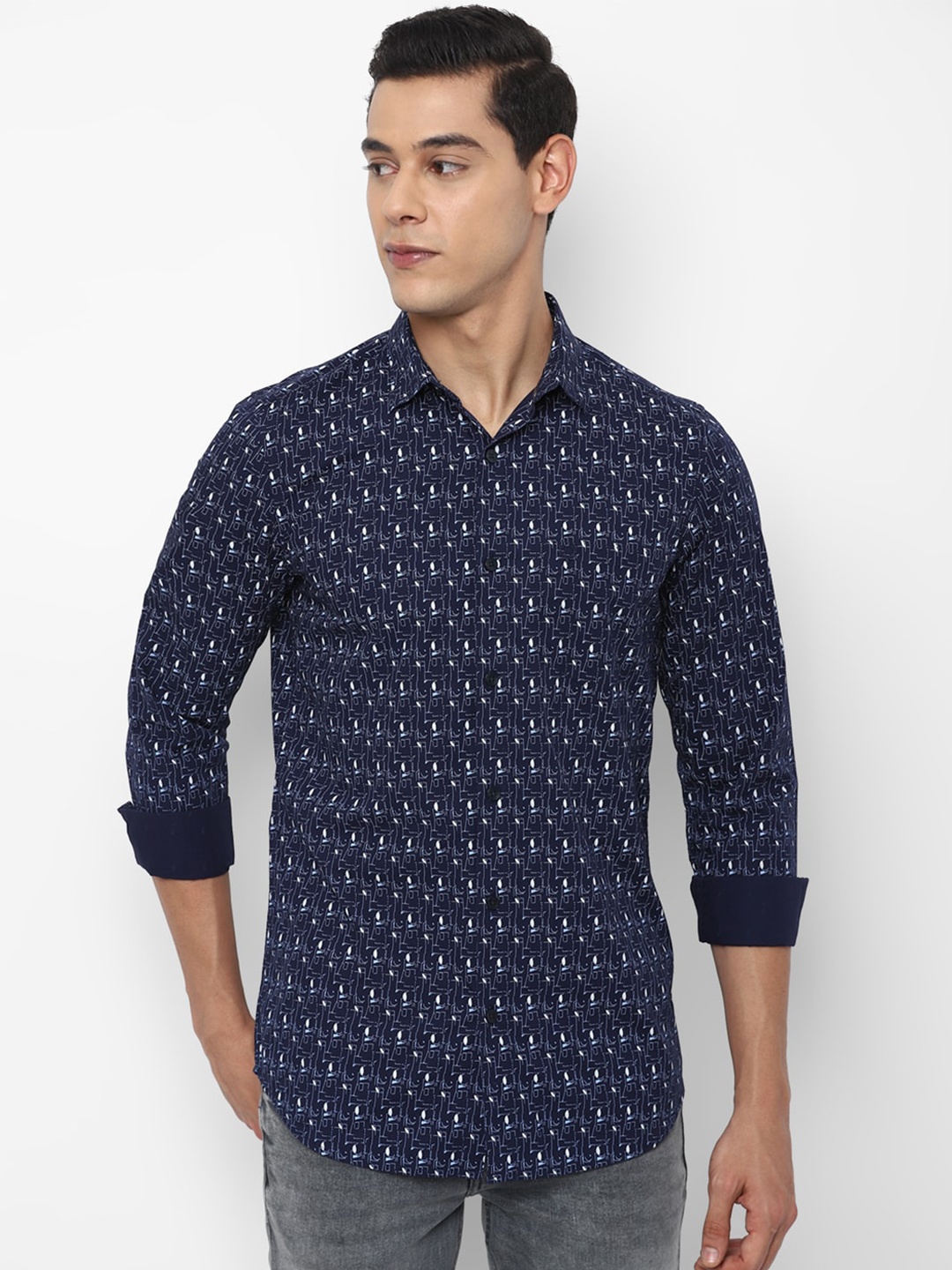 Allen Solly Men Navy Blue & White Slim Fit Abstract Printed Pure Cotton Casual Shirt
Allen Solly Men Navy Blue & White Slim Fit Abstract Printed Pure Cotton Casual Shirt