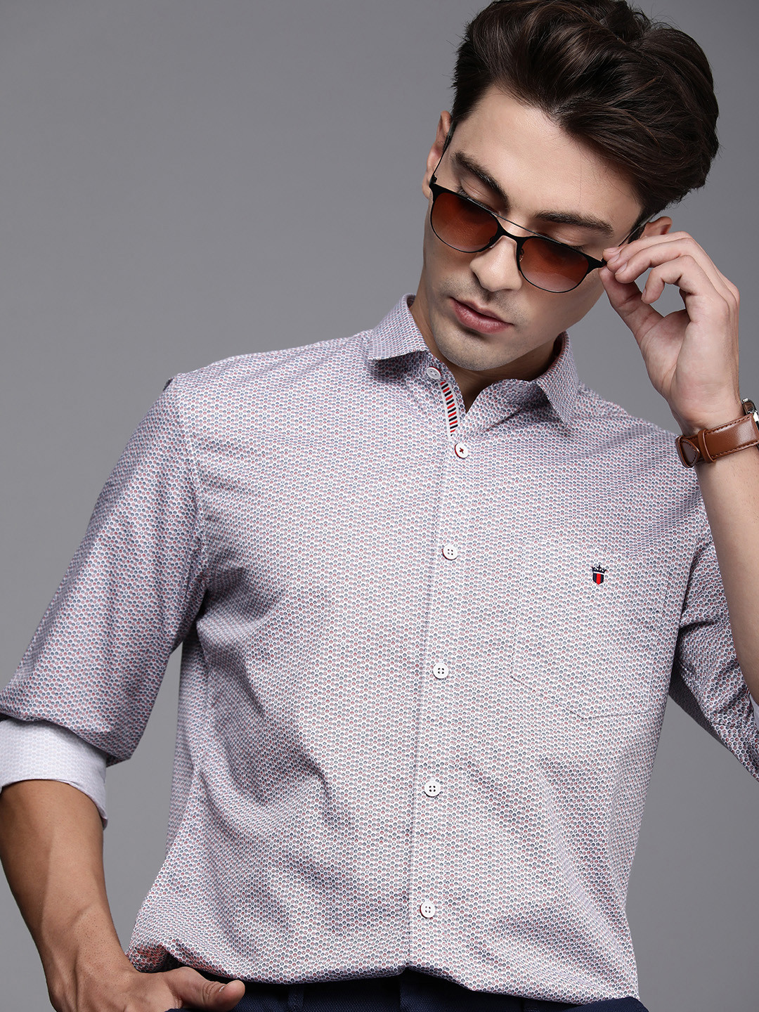 Louis Philippe Sport Men White & Red Slim Fit Printed Pure Cotton Casual Shirt
Louis Philippe Sport Men White & Red Slim Fit Printed Pure Cotton Casual Shirt