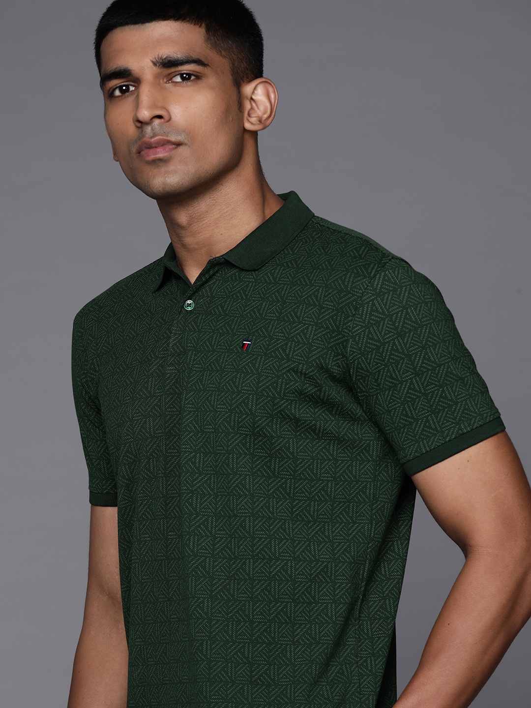Louis Philippe Sport Men Olive Green Micro Ditsy Printed Polo Collar T-shirt
Louis Philippe Sport Men Olive Green Micro Ditsy Printed Polo Collar T-shirt