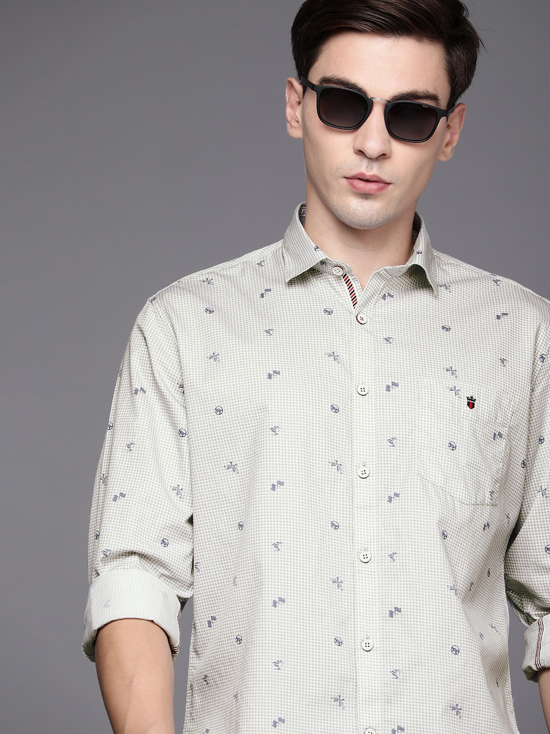 Louis Philippe Sport Men Off-White & Grey Slim Fit Printed Pure Cotton Casual Shirt
Louis Philippe Sport Men Off-White & Grey Slim Fit Printed Pure Cotton Casual Shirt