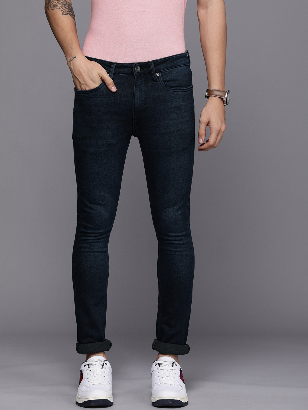 Louis Philippe Jeans Men Dark Blue Slim Fit Low-Rise Light Fade Jeans 
Louis Philippe Jeans Men Dark Blue Slim Fit Low-Rise Light Fade Jeans