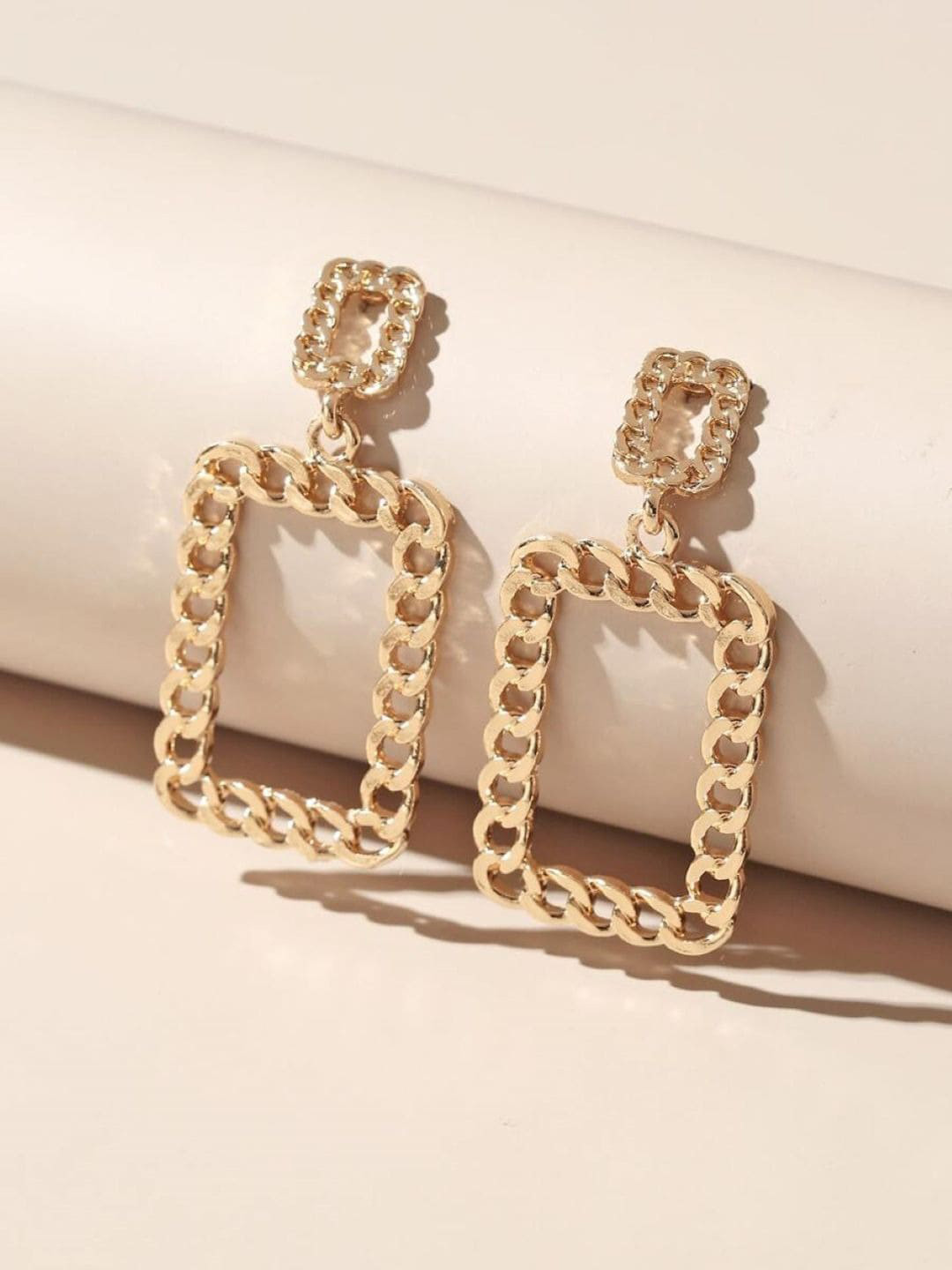 OOMPH Gold-Toned Geometric Drop Earrings
OOMPH Gold-Toned Geometric Drop Earrings