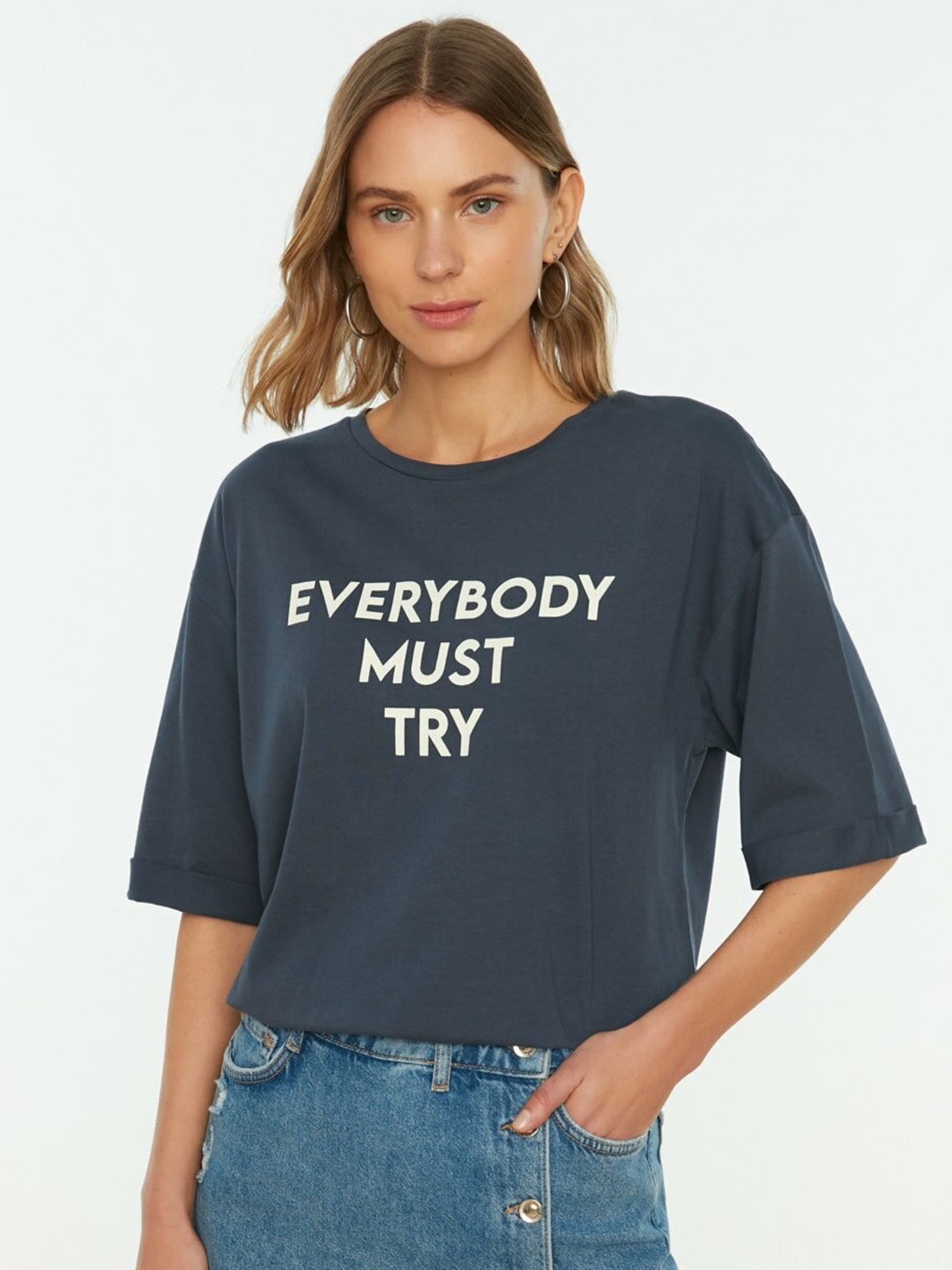 Trendyol Women Navy Blue & White Typography Printed Drop-Shoulder Sleeves Pure Cotton T-shirt
Trendyol Women Navy Blue & White Typography Printed Drop-Shoulder Sleeves Pure Cotton T-shirt