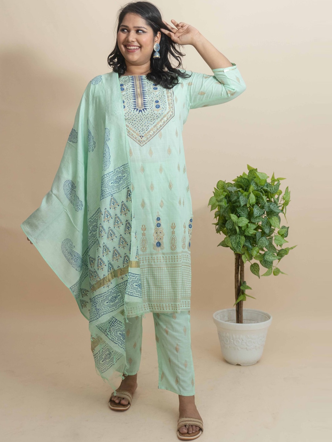 Bani Women Green Ethnic Motifs Printed Liva Kurta with Trousers & With Dupatta
Bani Women Green Ethnic Motifs Printed Liva Kurta with Trousers & With Dupatta