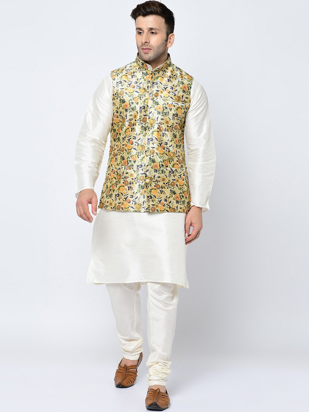 Kaifoo Men Green Kurta with Churidar & Nehru Jacket
Kaifoo Men Green Kurta with Churidar & Nehru Jacket