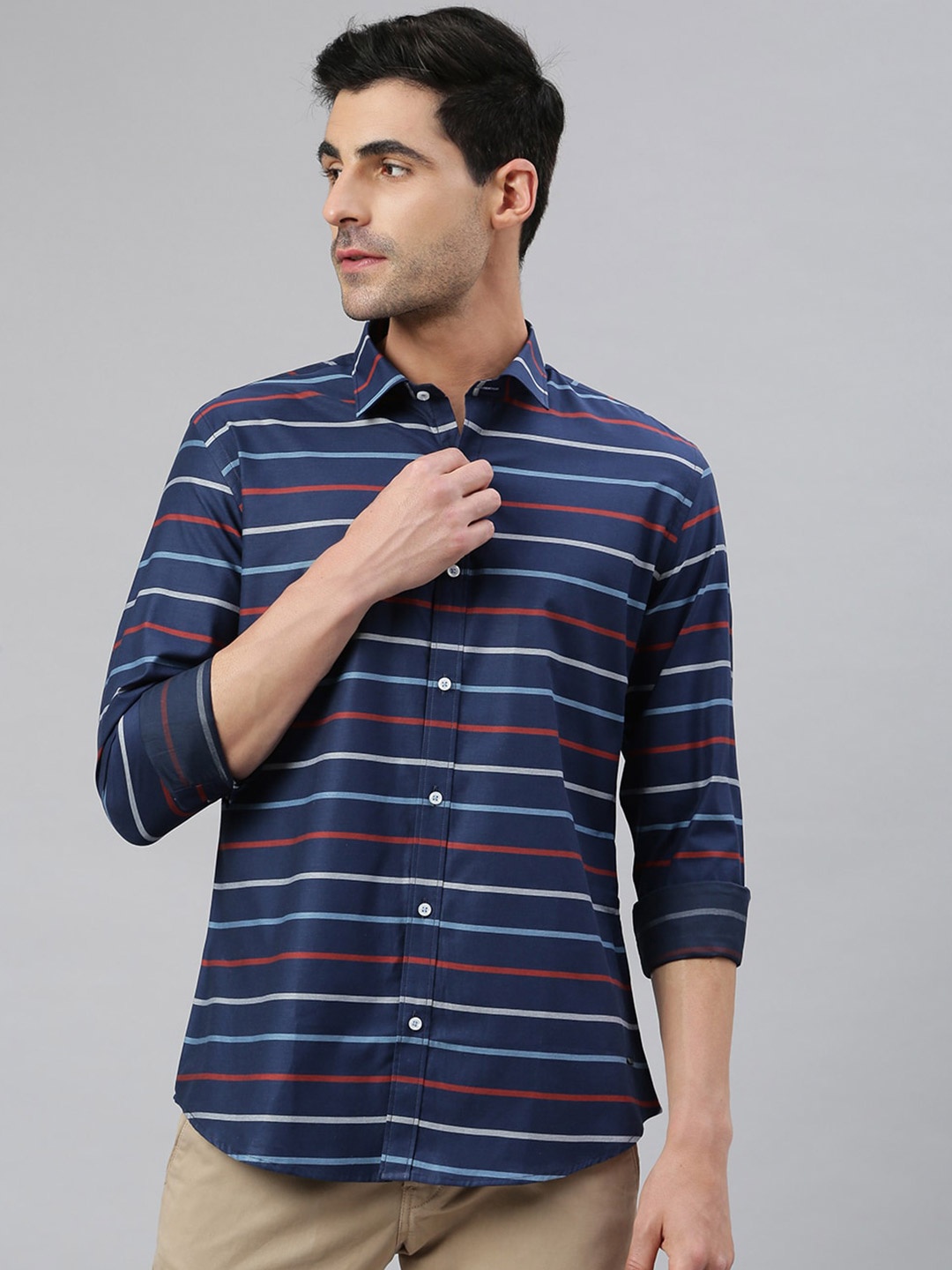 MR BUTTON Men Blue & White Smart Slim Fit Horizontal Stripes Striped Cotton Casual Shirt
MR BUTTON Men Blue & White Smart Slim Fit Horizontal Stripes Striped Cotton Casual Shirt