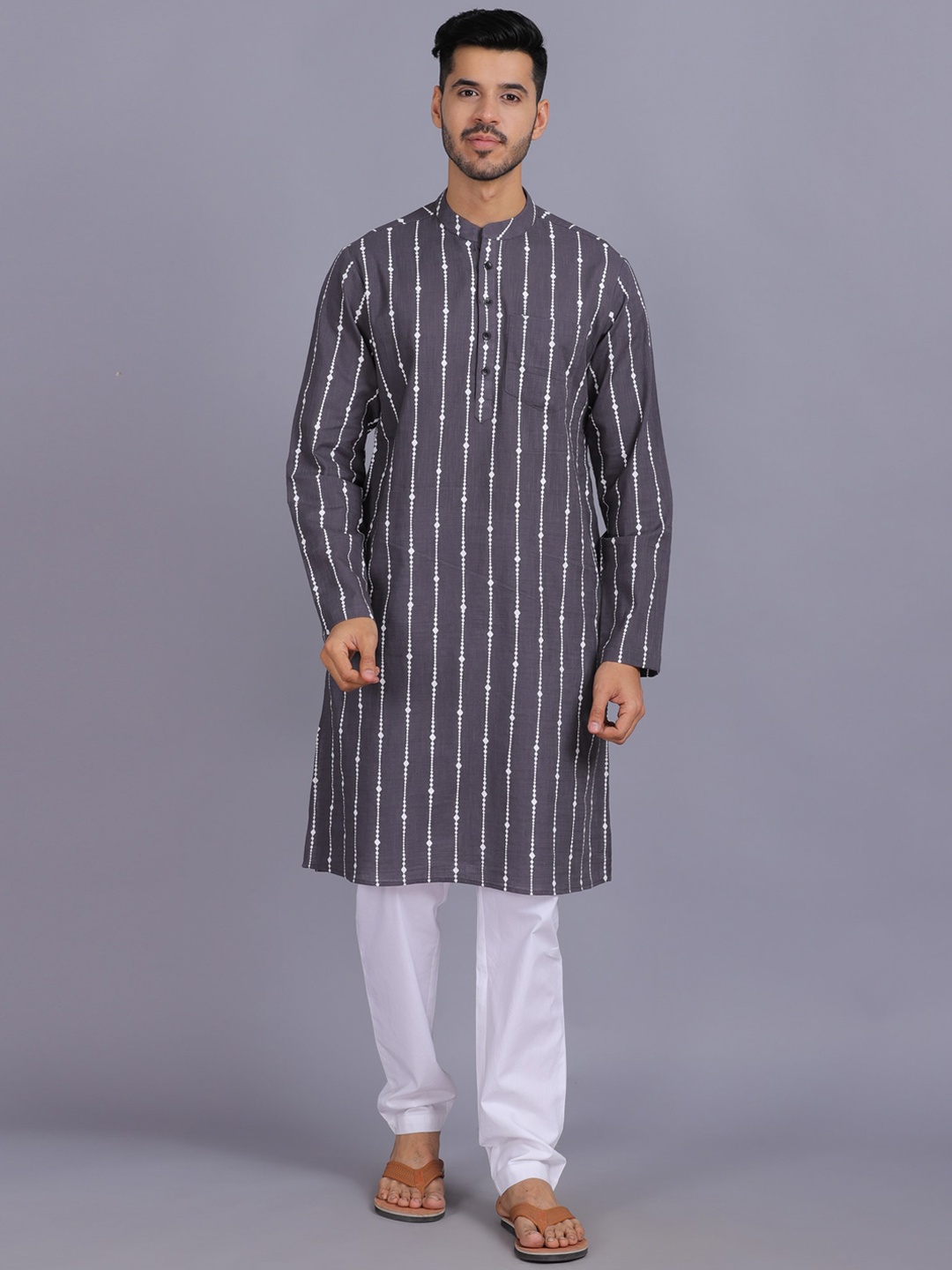 Waahiba Men Grey Thread Work Indigo Kurta