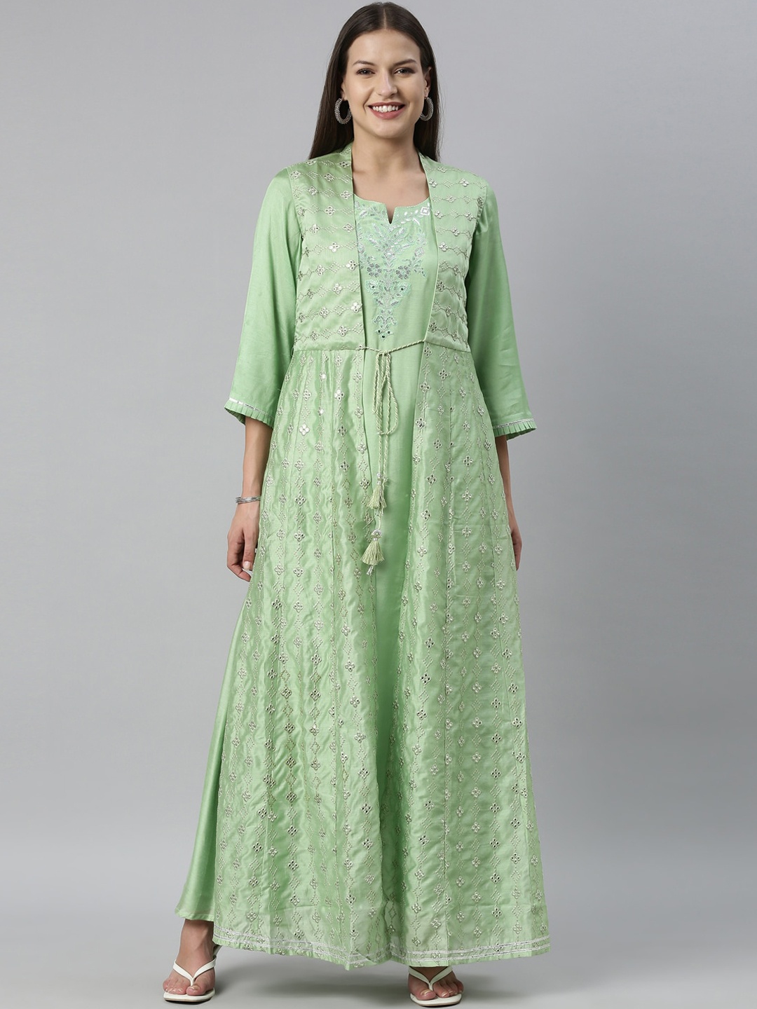 Neerus Women Olive Green Keyhole Neck Flared Sleeves Thread Work Chanderi Silk Chanderi Silk Anarkali Kurta
Neerus Women Olive Green Keyhole Neck Flared Sleeves Thread Work Chanderi Silk Chanderi Silk Anarkali Kurta