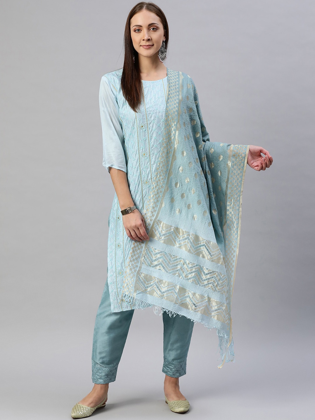 Aarika Women Blue Embroidered Thread Work Pure Silk Kurti with Trousers With Dupatta
Aarika Women Blue Embroidered Thread Work Pure Silk Kurti with Trousers With Dupatta