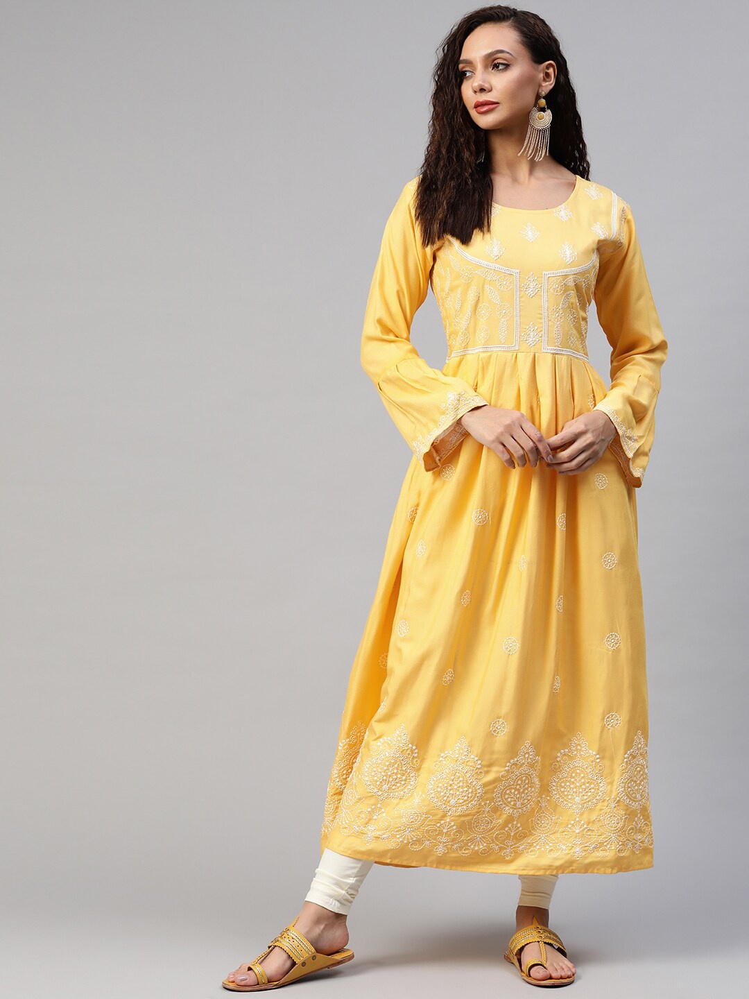 Aarika Women Yellow Ethnic Motifs Embroidered Flared Sleeves Chikankari Anarkali Kurta
Aarika Women Yellow Ethnic Motifs Embroidered Flared Sleeves Chikankari Anarkali Kurta