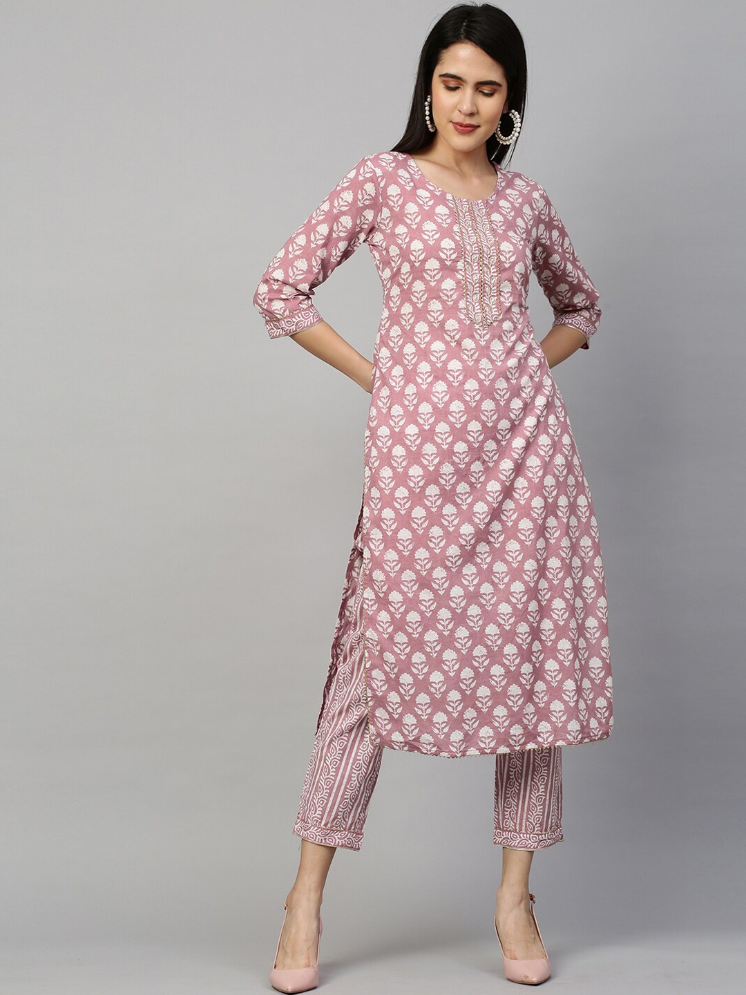 FASHOR Women Pink Paisley Printed Thread Work Pure Cotton Kurta with Trousers & With Dupatta
FASHOR Women Pink Paisley Printed Thread Work Pure Cotton Kurta with Trousers & With Dupatta