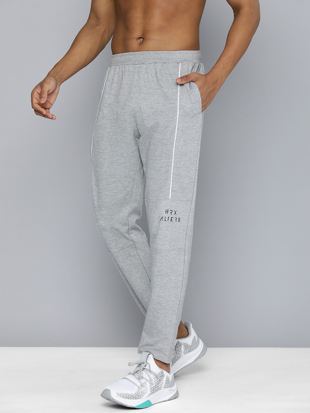 HRX By Hrithik Roshan Lifestyle Men Grey Mel Bio-Wash Solid Track Pants, Grey melange
HRX By Hrithik Roshan Lifestyle Men Grey Mel Bio-Wash Solid Track Pants, Grey melange