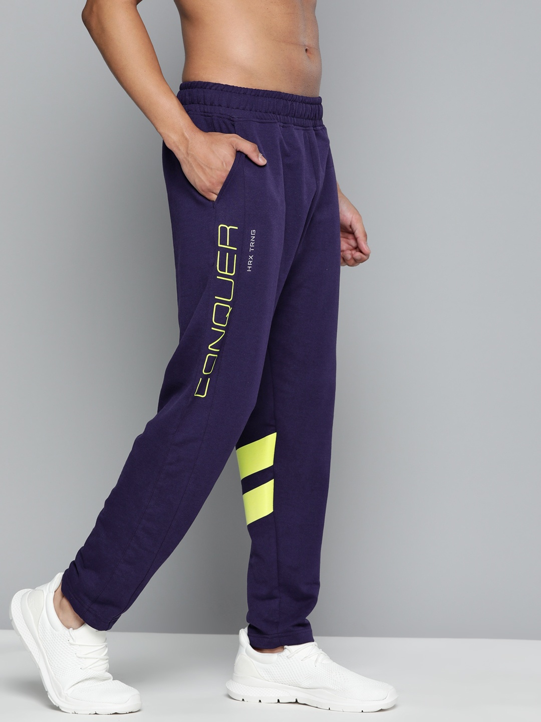 HRX By Hrithik Roshan Men Training Astral Aura Bio-Wash Typography Track Pants, Navy blue
HRX By Hrithik Roshan Men Training Astral Aura Bio-Wash Typography Track Pants, Navy blue