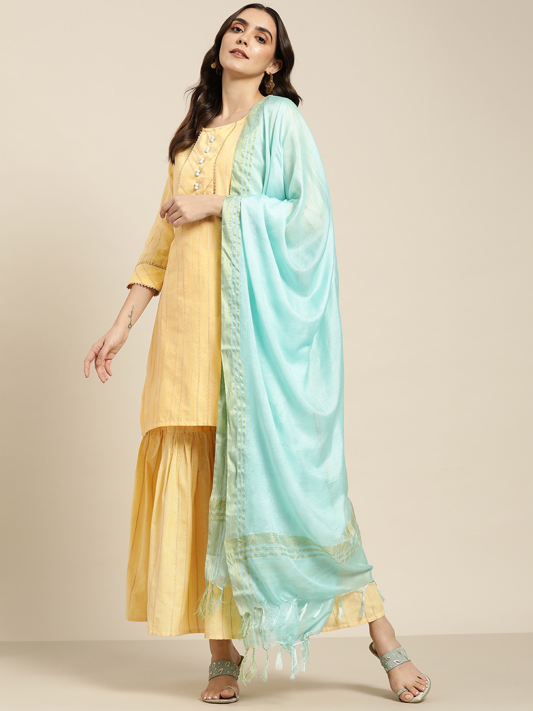 Jompers Women Yellow Jacquard Embroidered Gotta Patti Straight Kurta Sharara Dupatta
Jompers Women Yellow Jacquard Embroidered Gotta Patti Straight Kurta Sharara Dupatta
