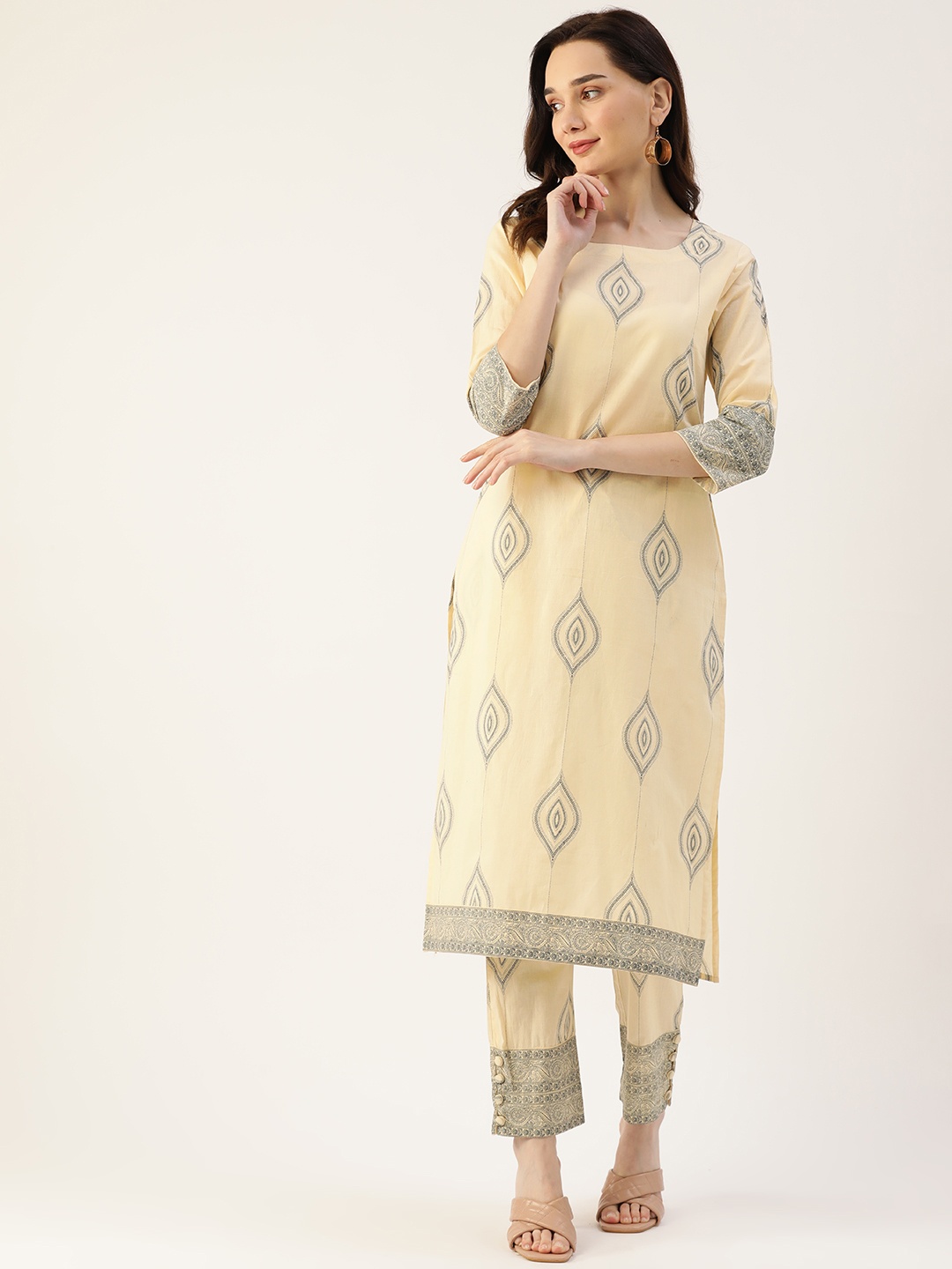 KBZ Women Cream-Coloured & Navy Blue Ethnic Motifs Printed Pure Cotton Kurta with Trousers
KBZ Women Cream-Coloured & Navy Blue Ethnic Motifs Printed Pure Cotton Kurta with Trousers