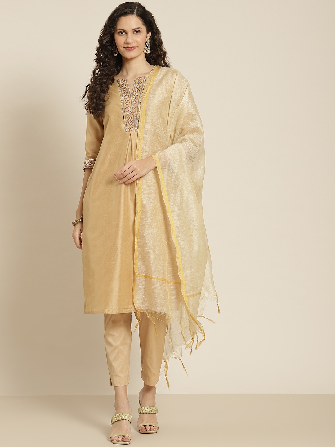 Juniper Women Golden Thread Work Chanderi Silk Kurta with Trousers & Dupatta, Gold
Juniper Women Golden Thread Work Chanderi Silk Kurta with Trousers & Dupatta, Gold