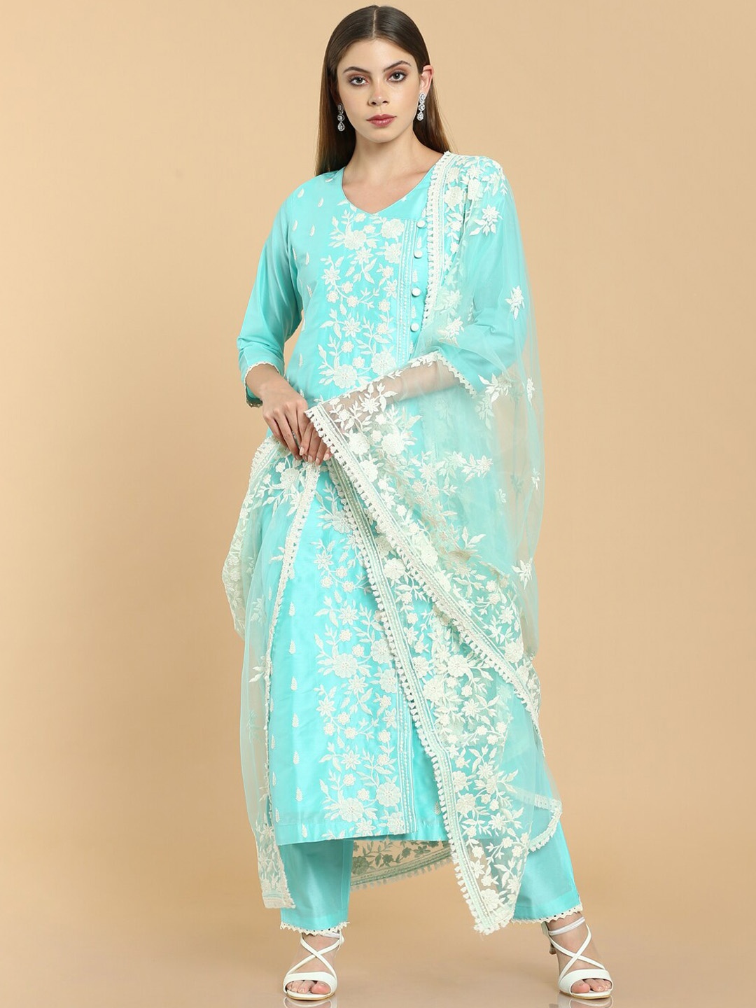Soch Women Turquoise Blue Embroidered Angrakha Pure Silk Kurta with Trousers & Dupatta
Soch Women Turquoise Blue Embroidered Angrakha Pure Silk Kurta with Trousers & Dupatta