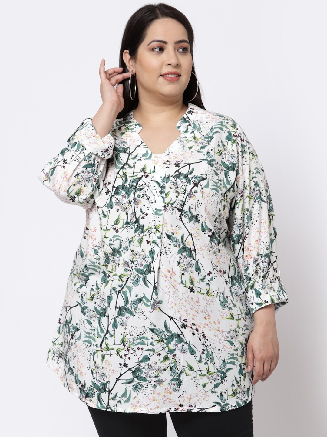 KLOTTHE Plus Size Women Beige & Green Floral Print Mandarin Collar Cotton Longline Top
KLOTTHE Plus Size Women Beige & Green Floral Print Mandarin Collar Cotton Longline Top