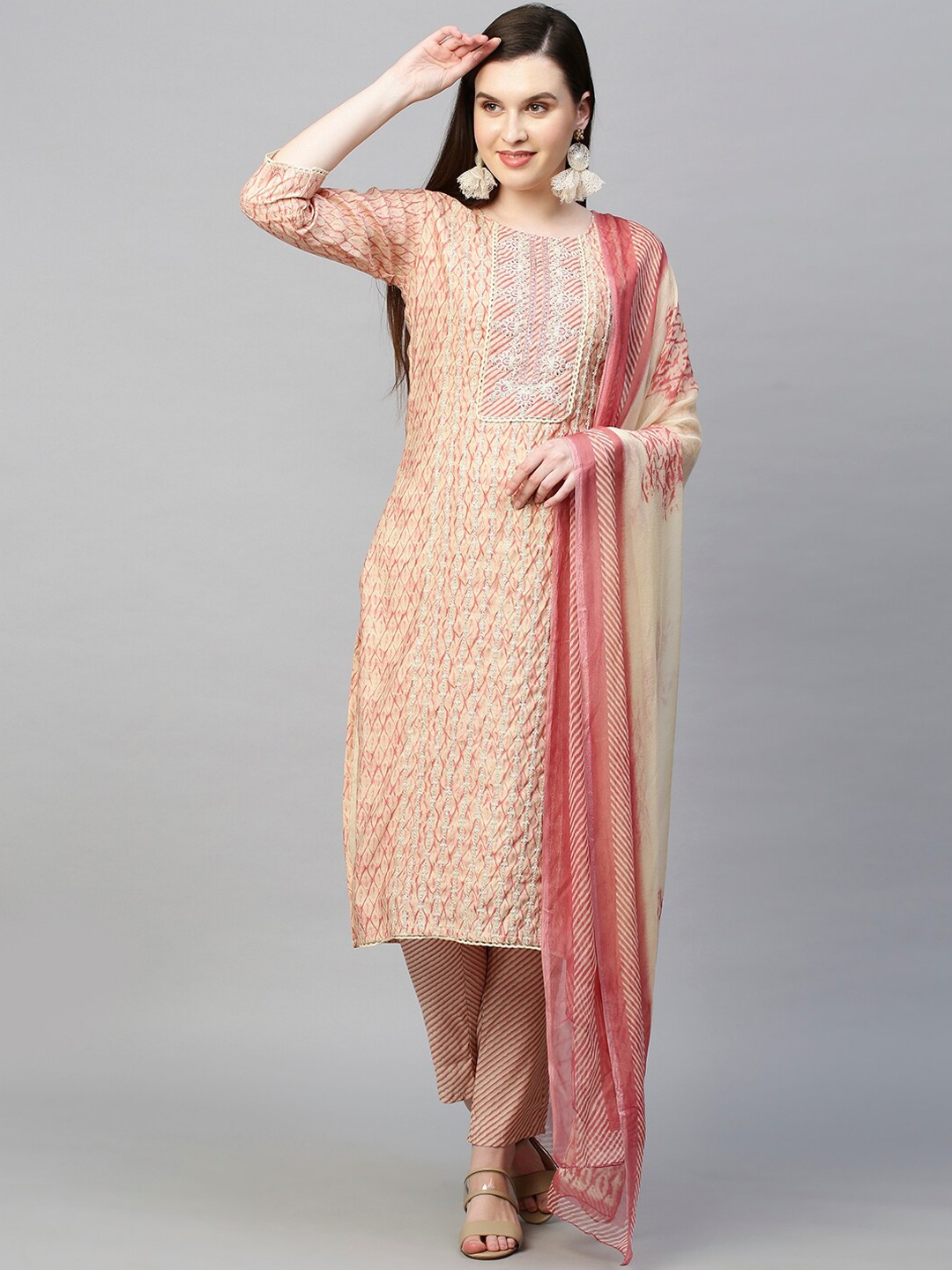 FASHOR Women Cream-Coloured Thread Work Chanderi Silk Kurta with Palazzos & With Dupatta
FASHOR Women Cream-Coloured Thread Work Chanderi Silk Kurta with Palazzos & With Dupatta