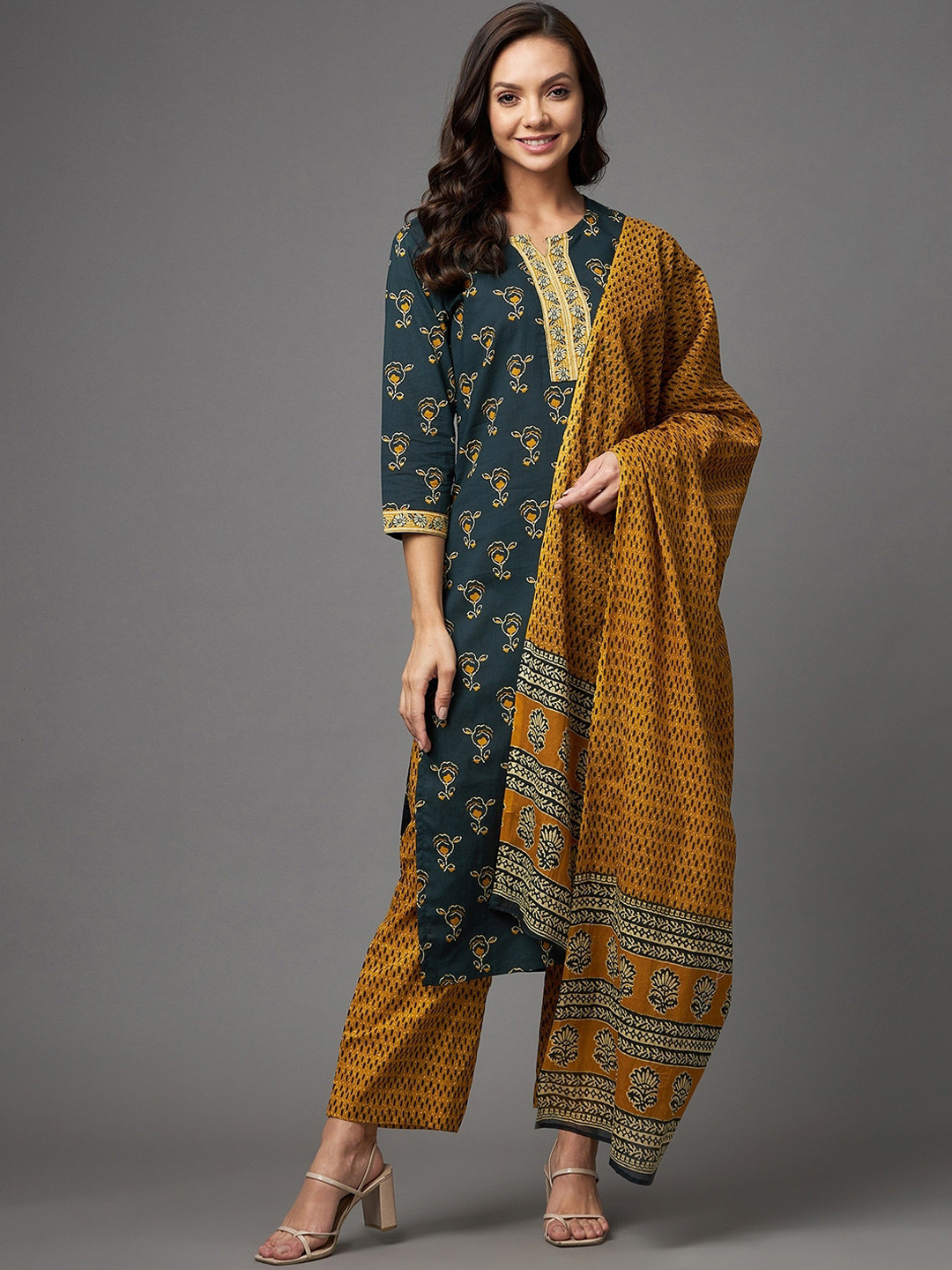 Azira Women Green Ethnic Motifs Printed Pure Cotton Kurta with Trousers & With Dupatta
Azira Women Green Ethnic Motifs Printed Pure Cotton Kurta with Trousers & With Dupatta