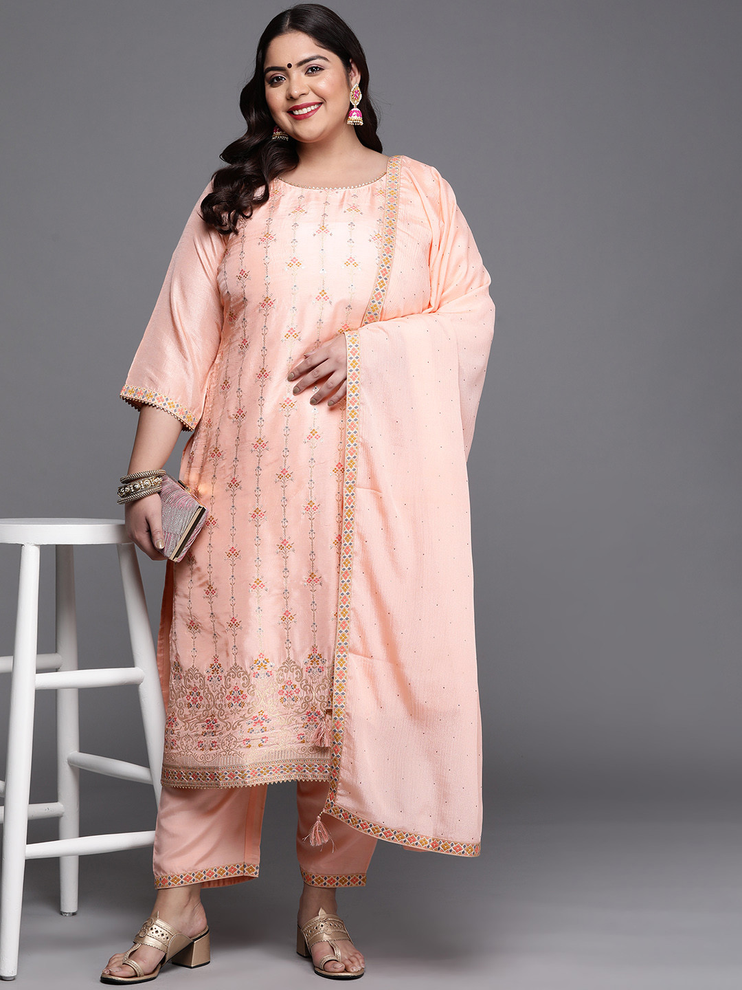 EXTRA LOVE BY LIBAS Plus Size Women Peach-Coloured Floral Gotta Patti Kurta Set & Dupatta
EXTRA LOVE BY LIBAS Plus Size Women Peach-Coloured Floral Gotta Patti Kurta Set & Dupatta