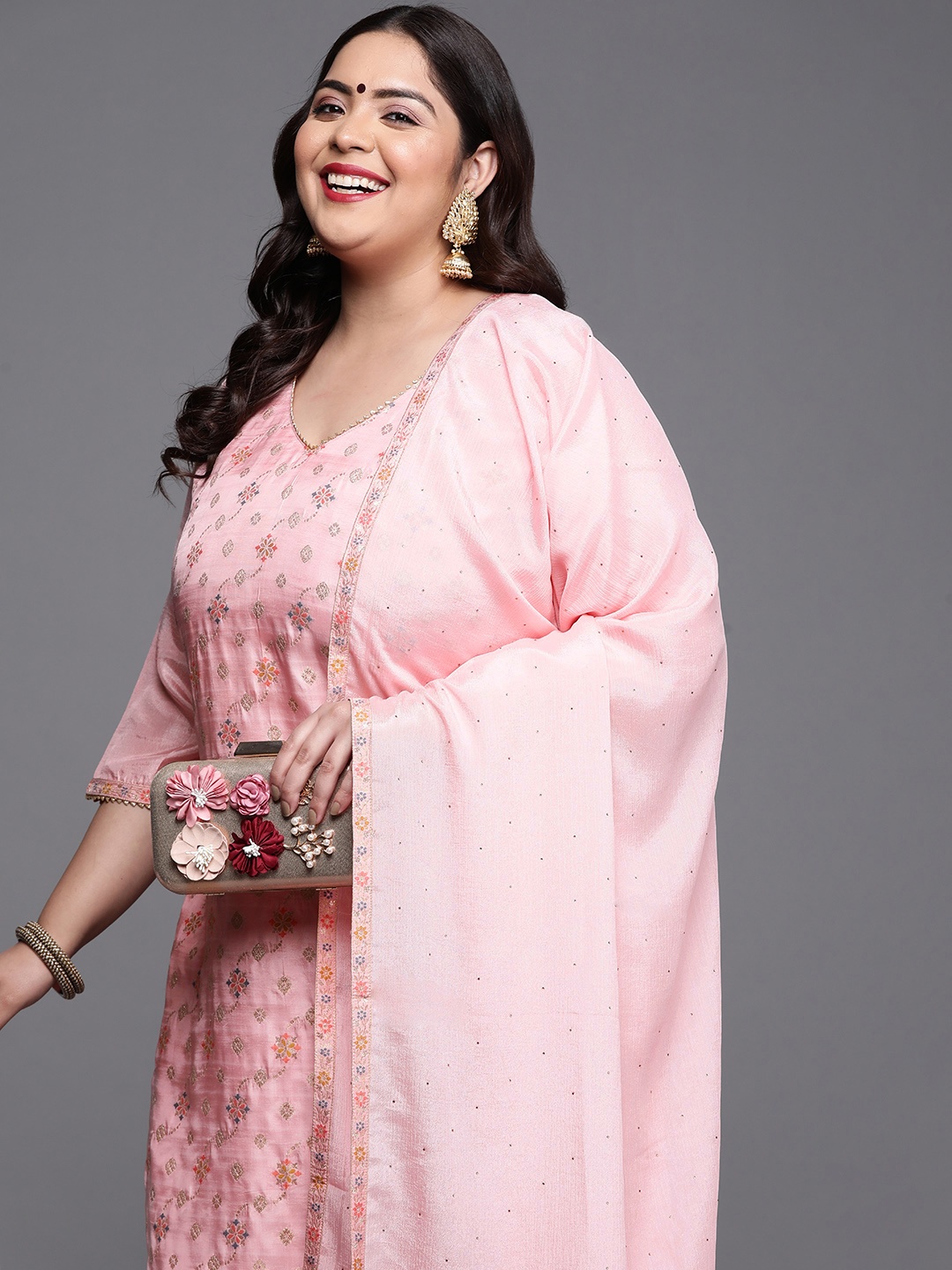 EXTRA LOVE BY LIBAS Women Plus Size Pink Floral Motifs Kurta with Trousers & Dupatta
EXTRA LOVE BY LIBAS Women Plus Size Pink Floral Motifs Kurta with Trousers & Dupatta