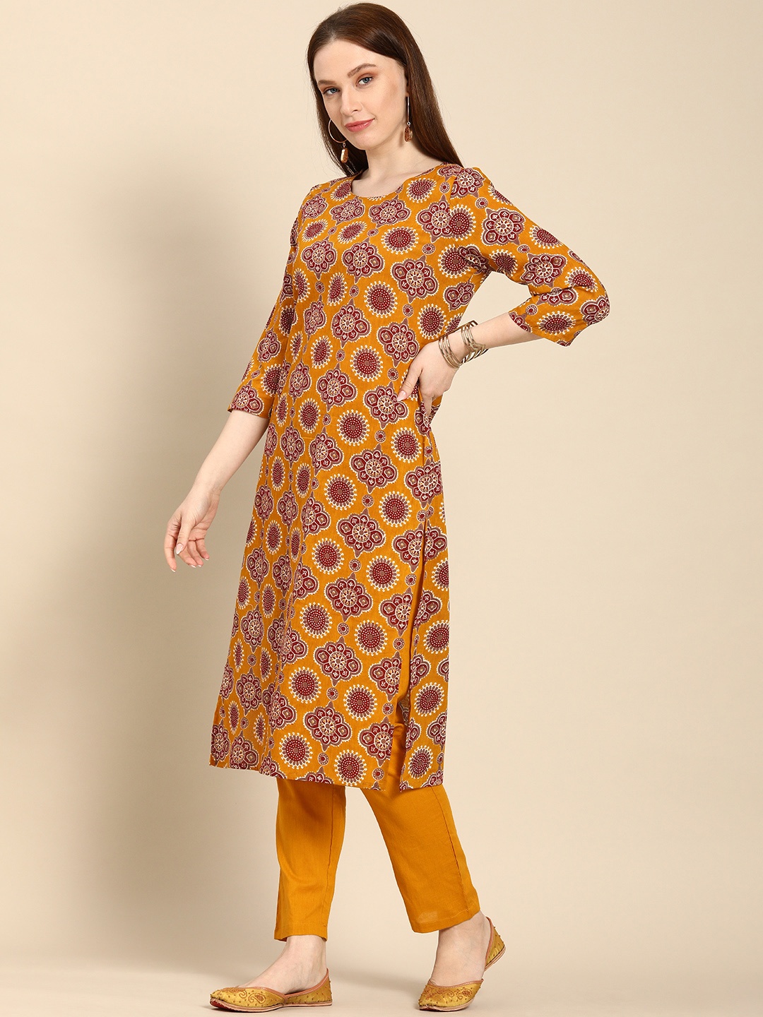 all about you Women Mustard Yellow Ethnic Motifs Printed Pure Cotton Kurta with Trousers
all about you Women Mustard Yellow Ethnic Motifs Printed Pure Cotton Kurta with Trousers