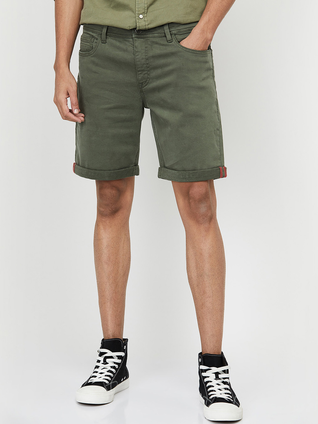 max Men Green Mid-Rise Shorts