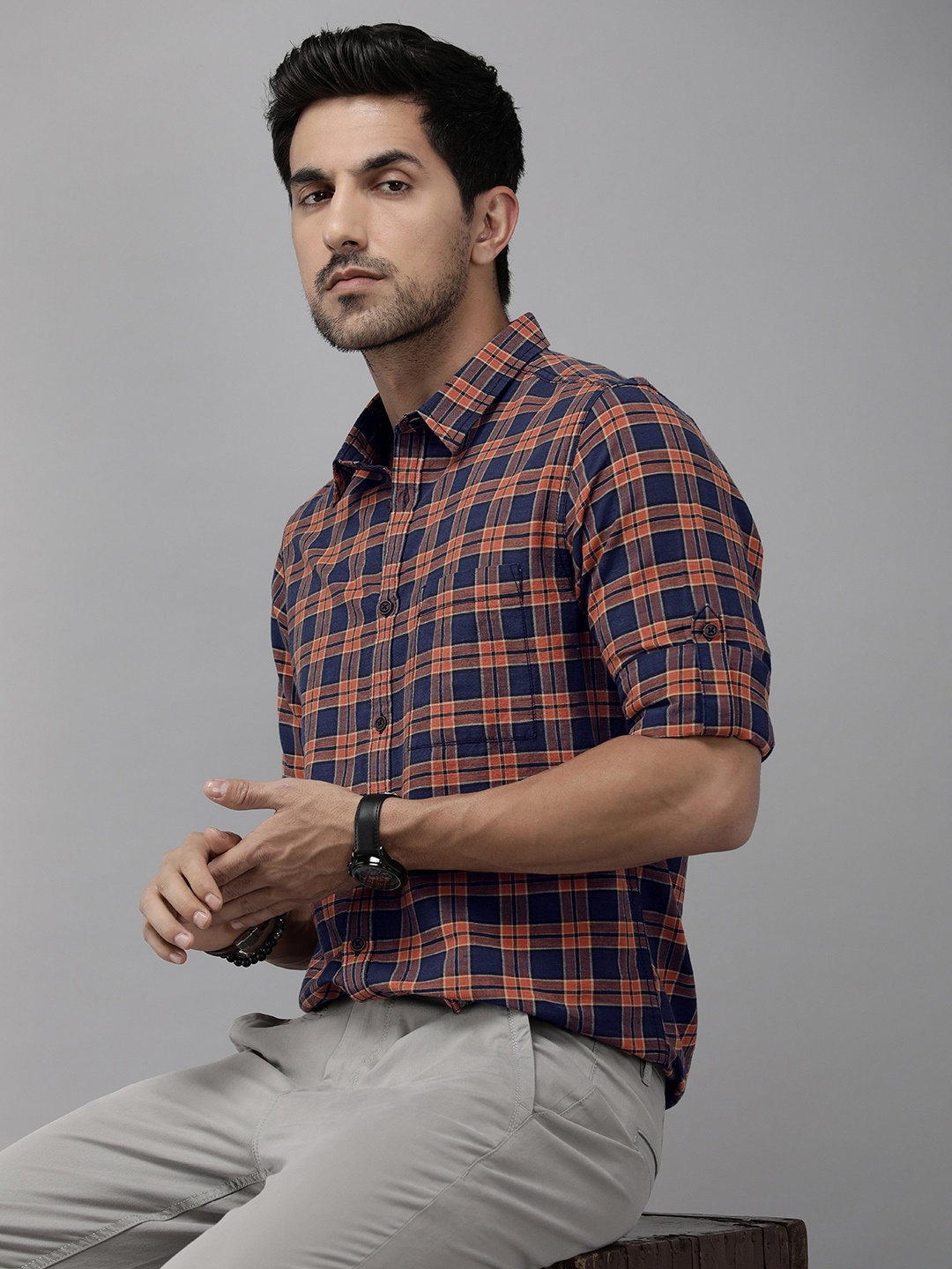 The Roadster Lifestyle Co. Men Cotton Linen Tartan Checked Opaque Casual Shirt, Navy blue
The Roadster Lifestyle Co. Men Cotton Linen Tartan Checked Opaque Casual Shirt, Navy blue