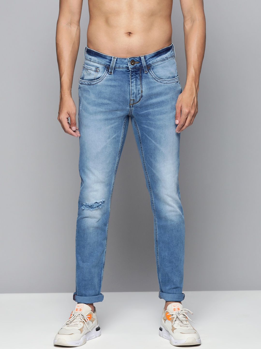 Flying Machine Men Blue Skinny Fit Low-Rise Mildly Distressed Heavy Fade Stretchable Jeans
Flying Machine Men Blue Skinny Fit Low-Rise Mildly Distressed Heavy Fade Stretchable Jeans