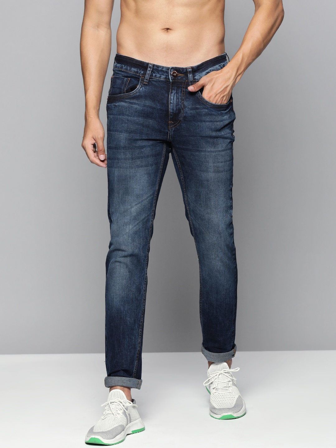 Flying Machine Men Blue Jackson Skinny Fit Low-Rise Heavy Fade Stretchable Casual Jeans
Flying Machine Men Blue Jackson Skinny Fit Low-Rise Heavy Fade Stretchable Casual Jeans