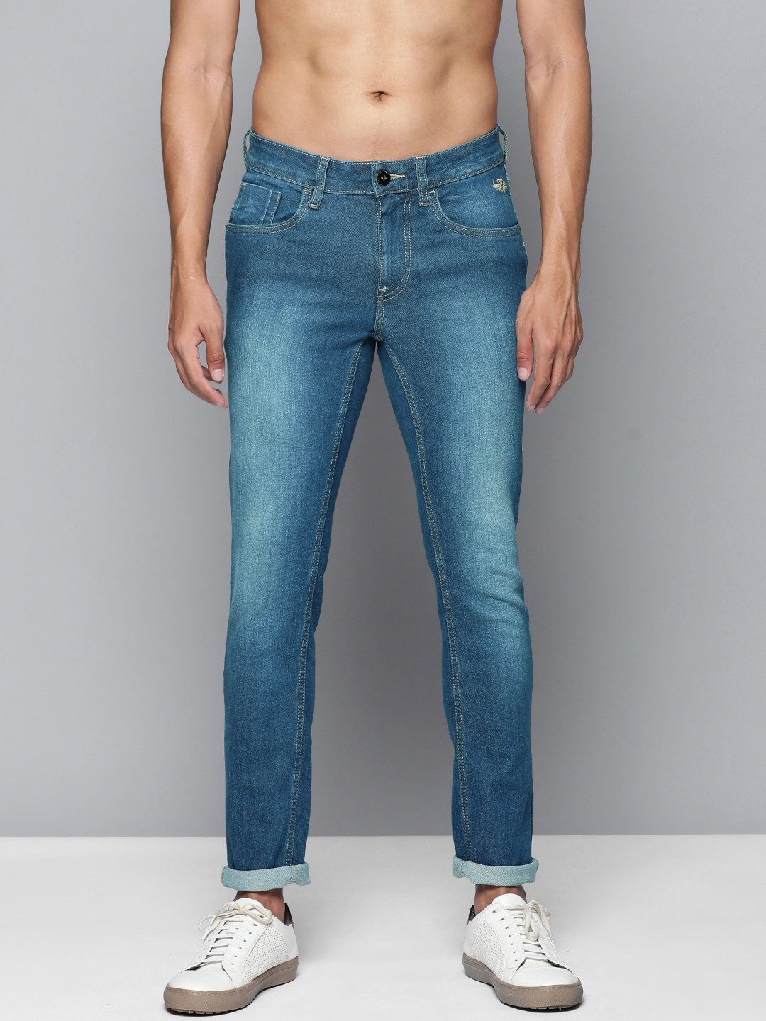 Flying Machine Men Blue Jackson Skinny Fit Low-Rise Light Fade Stretchable Jeans
Flying Machine Men Blue Jackson Skinny Fit Low-Rise Light Fade Stretchable Jeans