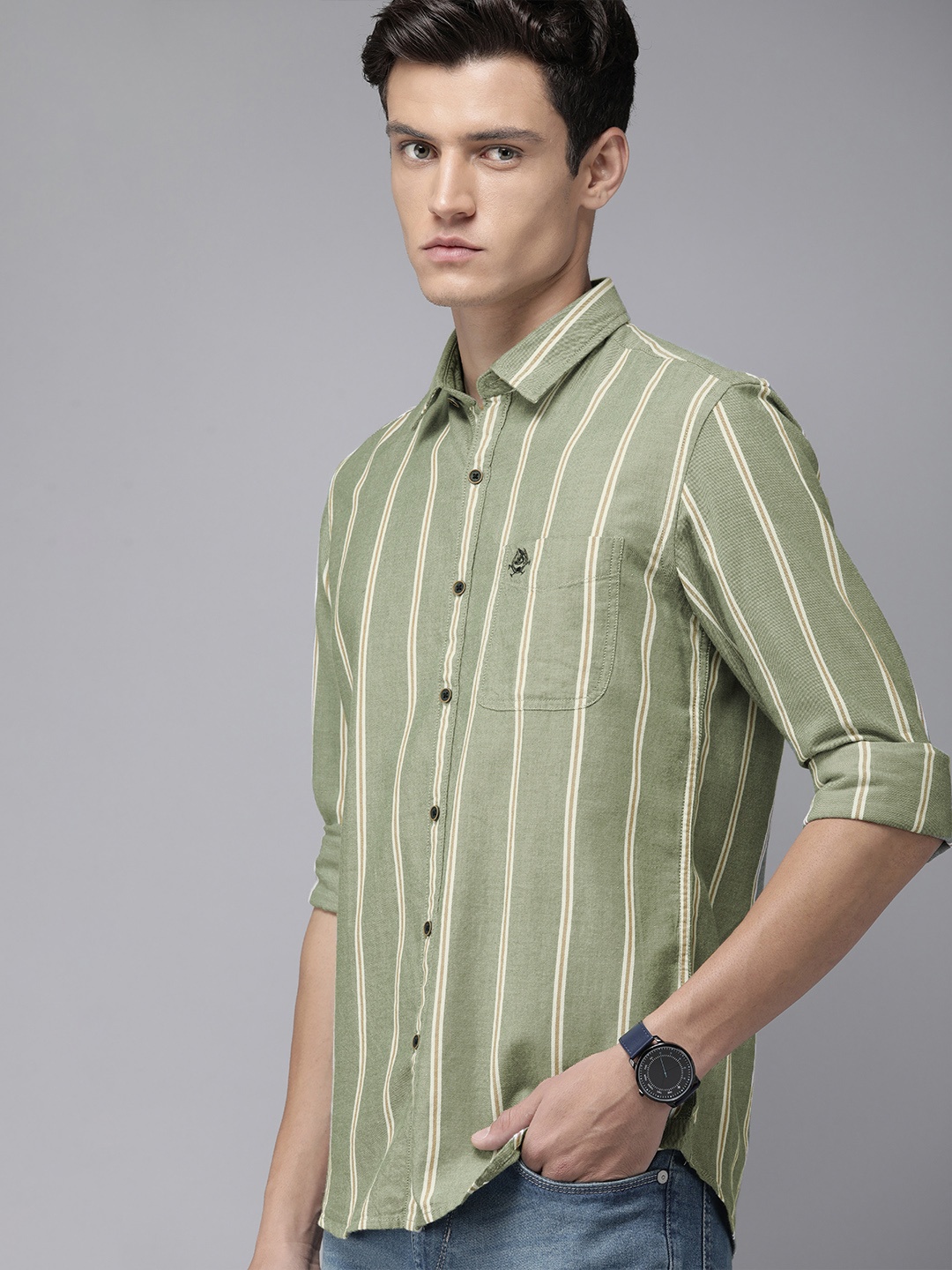 U.S. Polo Assn. Denim Co. Denim Co Men Green And White Slim Fit Striped Pure Cotton Casual Shirt
U.S. Polo Assn. Denim Co. Denim Co Men Green And White Slim Fit Striped Pure Cotton Casual Shirt