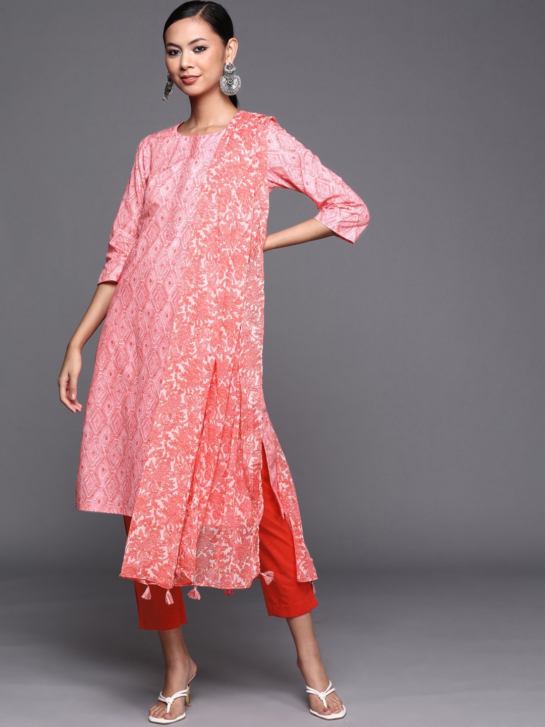 Biba Women Pink Ethnic Motifs Printed Pure Cotton Kurta with Trousers & With Dupatta
Biba Women Pink Ethnic Motifs Printed Pure Cotton Kurta with Trousers & With Dupatta
