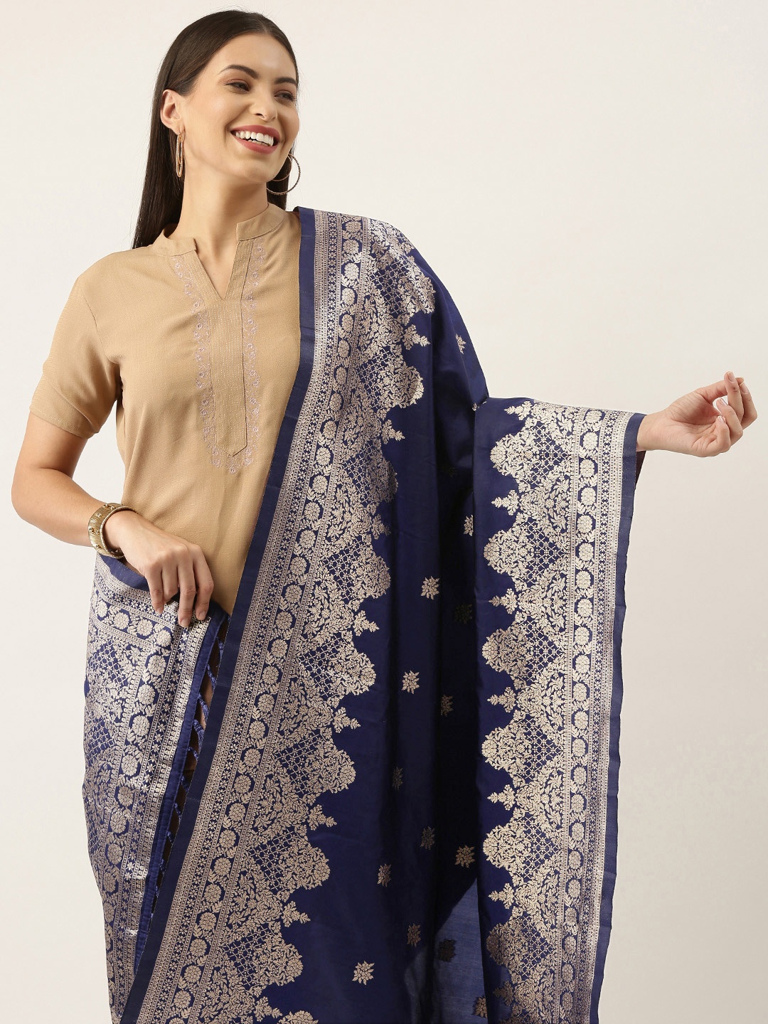 Silk Land Navy Blue & Gold-Toned Ethnic Motifs Woven Design Pure Banarasi Silk Dupatta
Silk Land Navy Blue & Gold-Toned Ethnic Motifs Woven Design Pure Banarasi Silk Dupatta