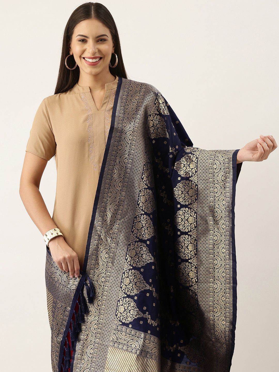 Silk Land Navy Blue & Gold-Toned Ethnic Motifs Woven Design Pure Banarasi Silk Dupatta
Silk Land Navy Blue & Gold-Toned Ethnic Motifs Woven Design Pure Banarasi Silk Dupatta