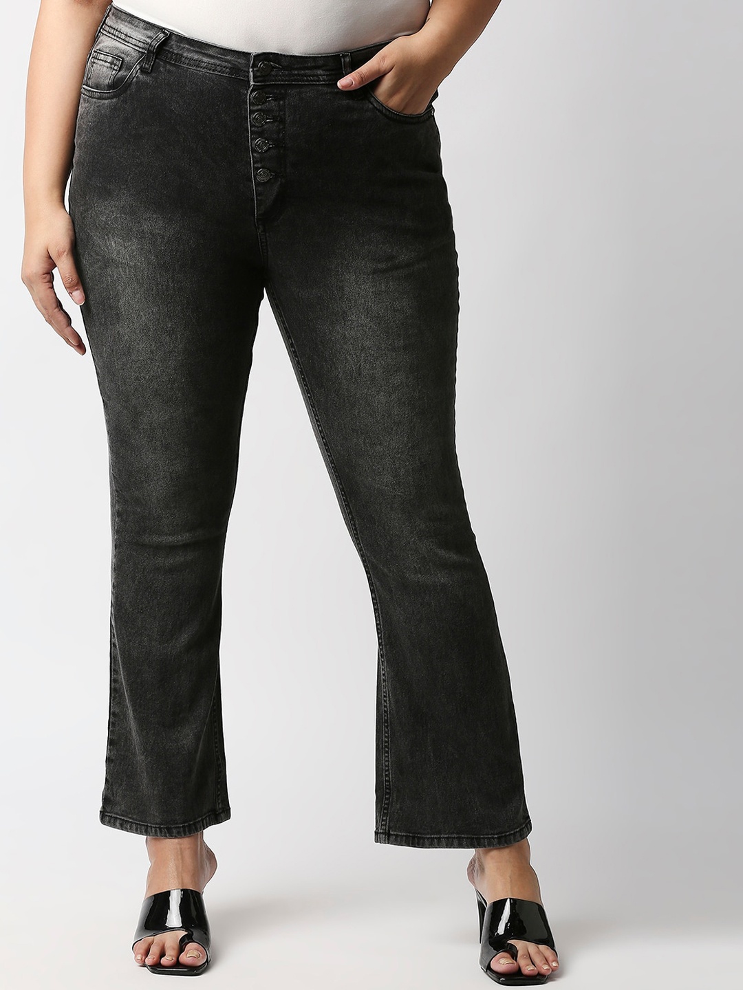 Freeform by High Star Women Plus Size Black Bootcut High-Rise Light fade Cotton Stretchable Jeans
Freeform by High Star Women Plus Size Black Bootcut High-Rise Light fade Cotton Stretchable Jeans