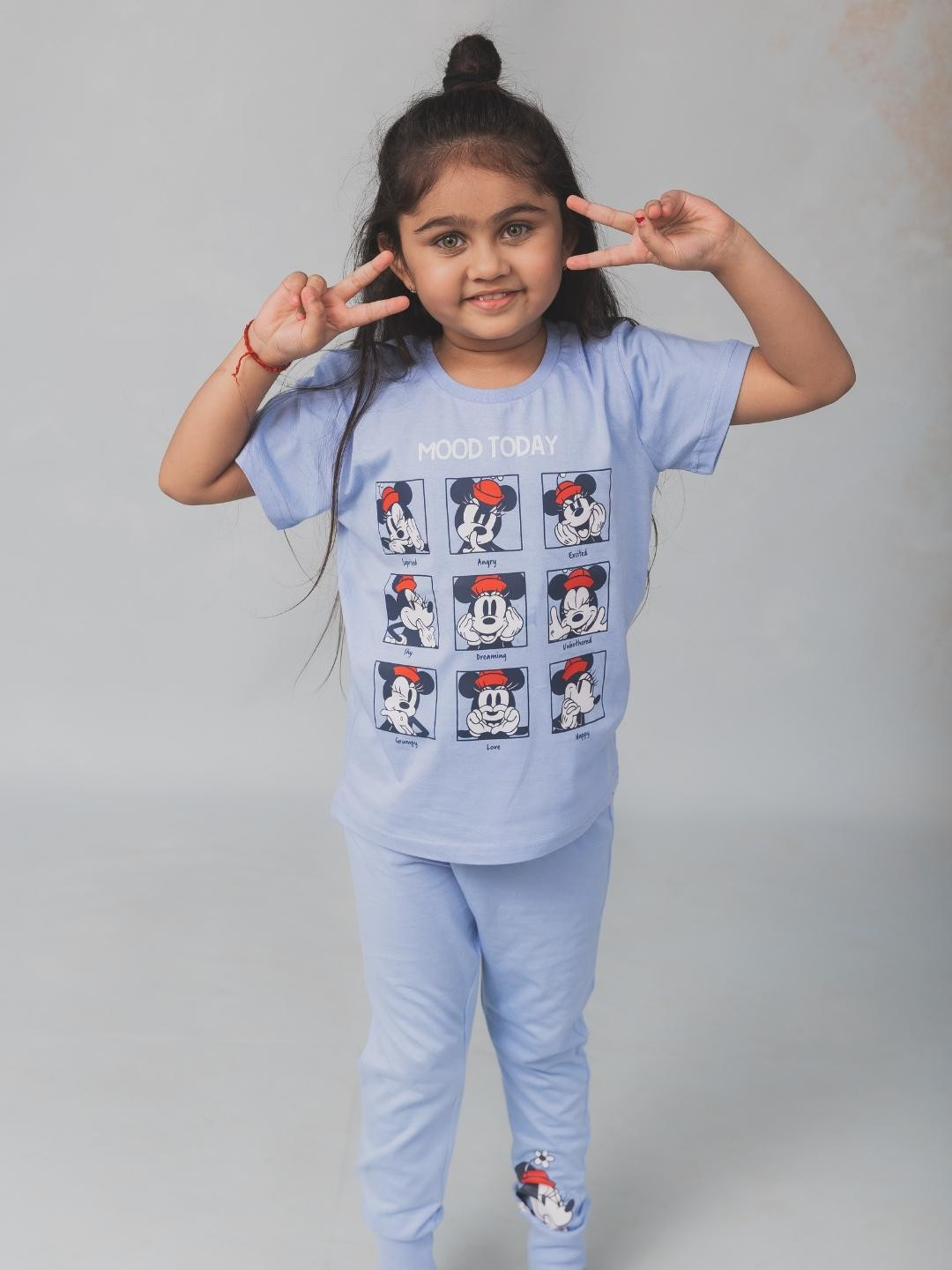 Nap Chief Girls Blue & Black Disney Minnie Mouse Mood Today Printed Night suit
Nap Chief Girls Blue & Black Disney Minnie Mouse Mood Today Printed Night suit