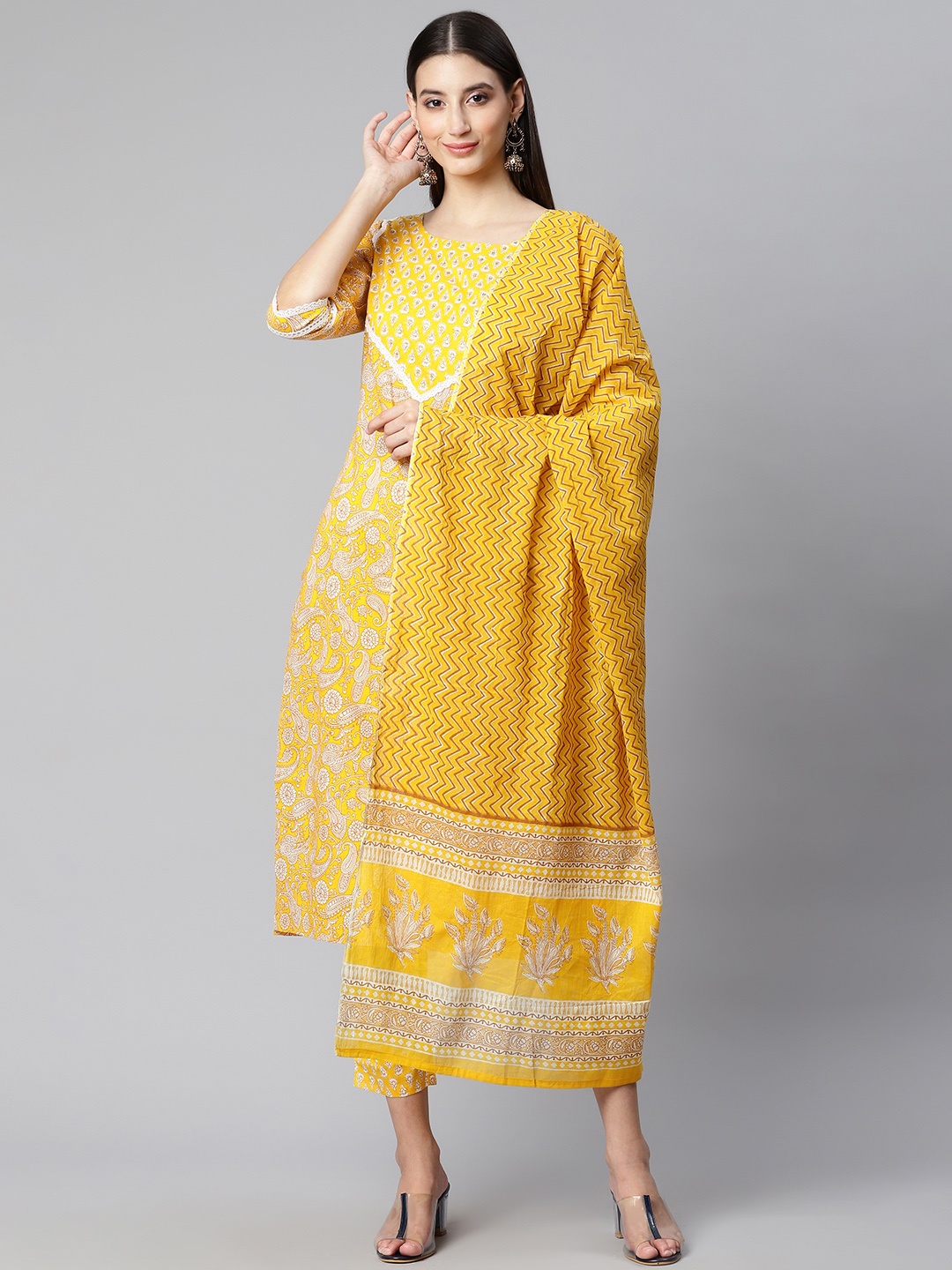 Ginni Arora Label Women Yellow Ethnic Motifs Printed Pure Cotton Kurta with Trousers
Ginni Arora Label Women Yellow Ethnic Motifs Printed Pure Cotton Kurta with Trousers