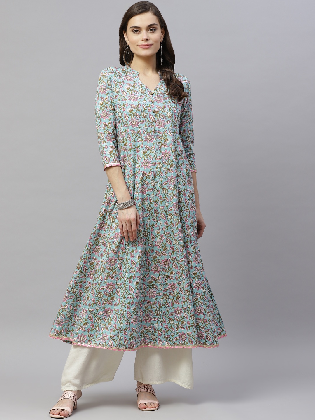 MIRAVAN Women Turquoise Blue & Pink Ethnic Motifs Gotta Patti Cotton Anarkali Kurta
MIRAVAN Women Turquoise Blue & Pink Ethnic Motifs Gotta Patti Cotton Anarkali Kurta