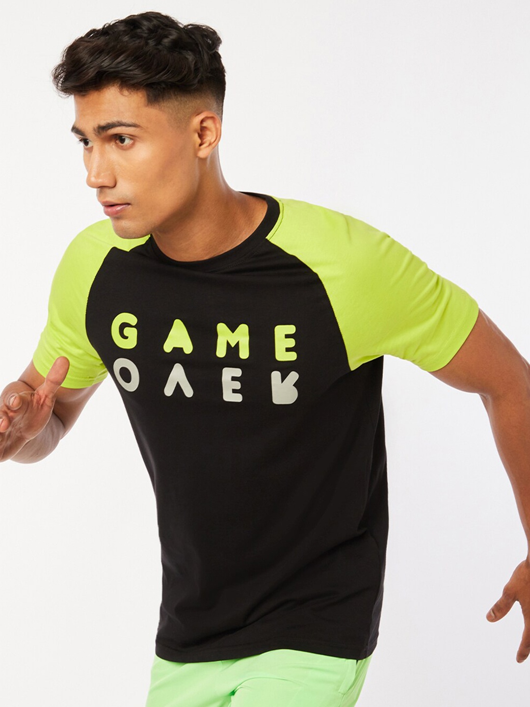 Bewakoof X Play Men Black & Green Ptinted T-shirt